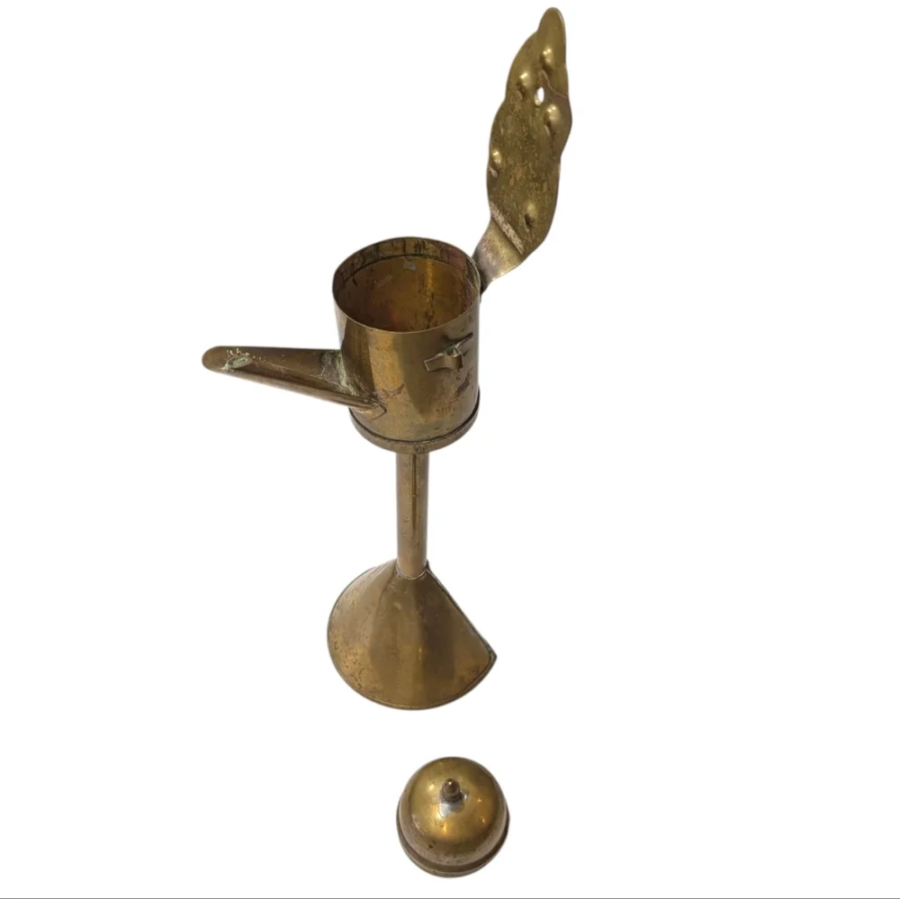 Antique Dutch Brass whale oil lamp. 14